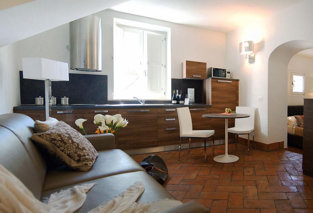 Navona Luxury 2*