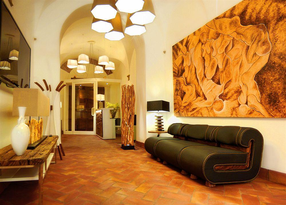 Navona Luxury Aparthotel 2*