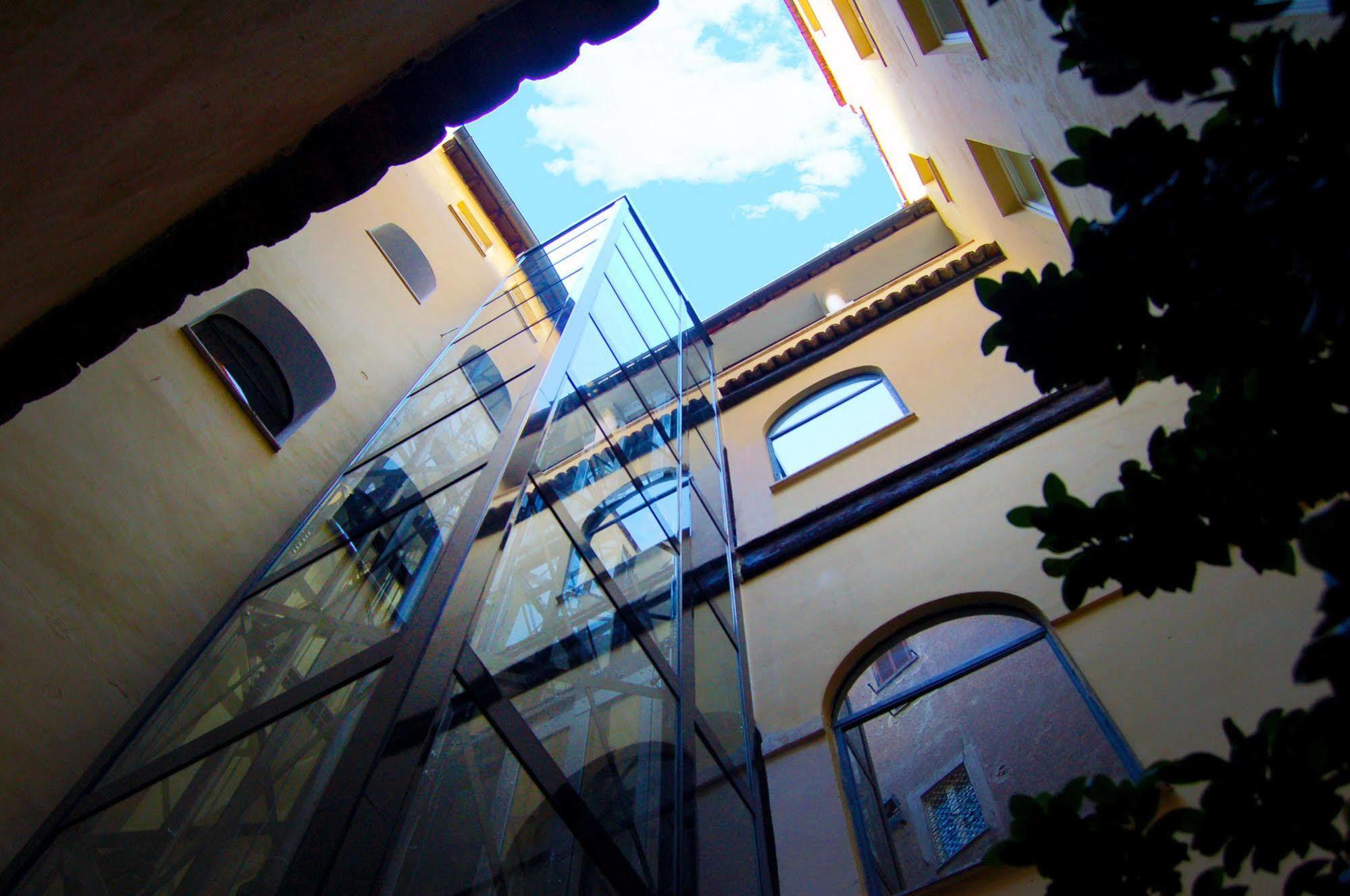 Navona Luxury