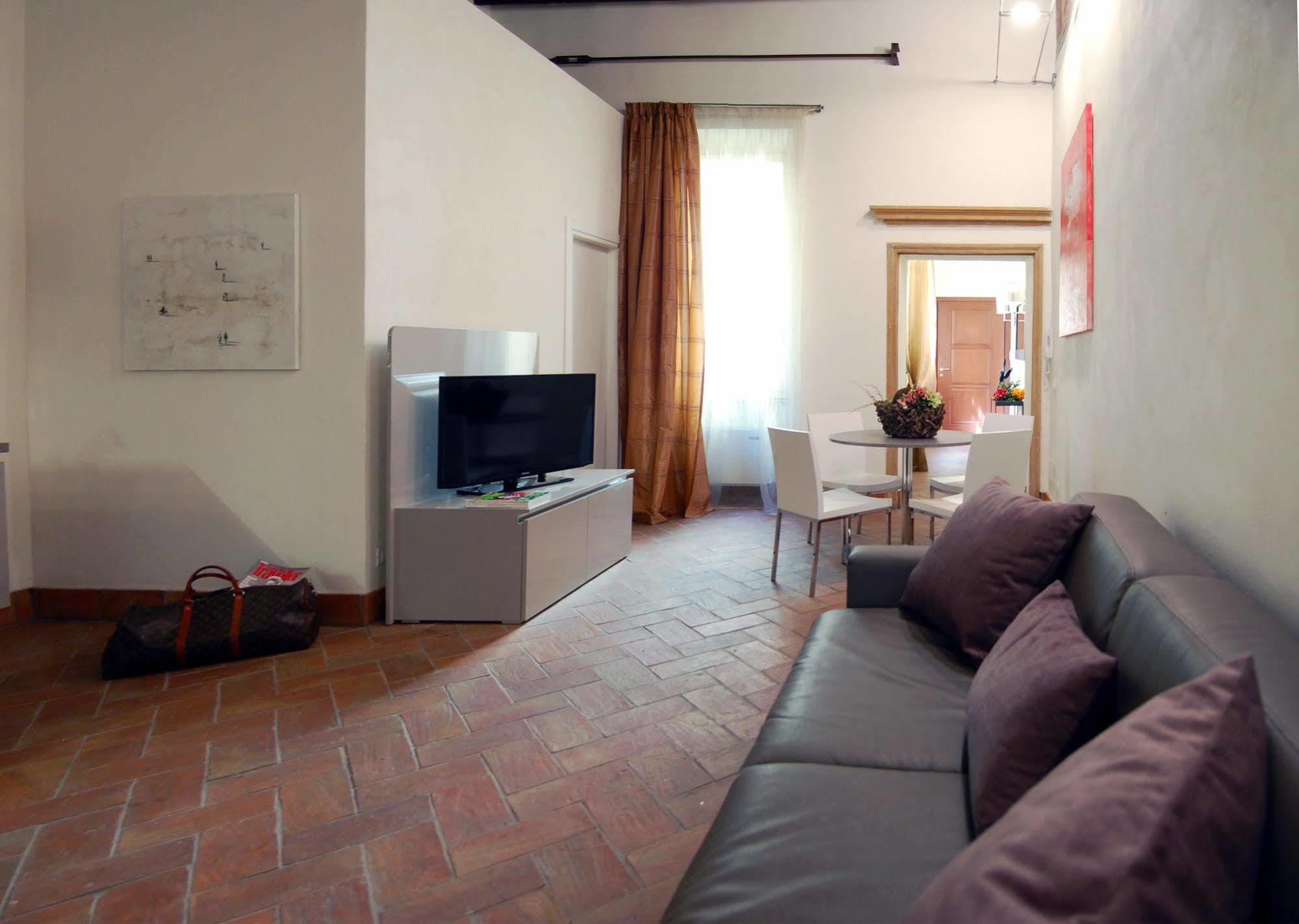 Navona Luxury