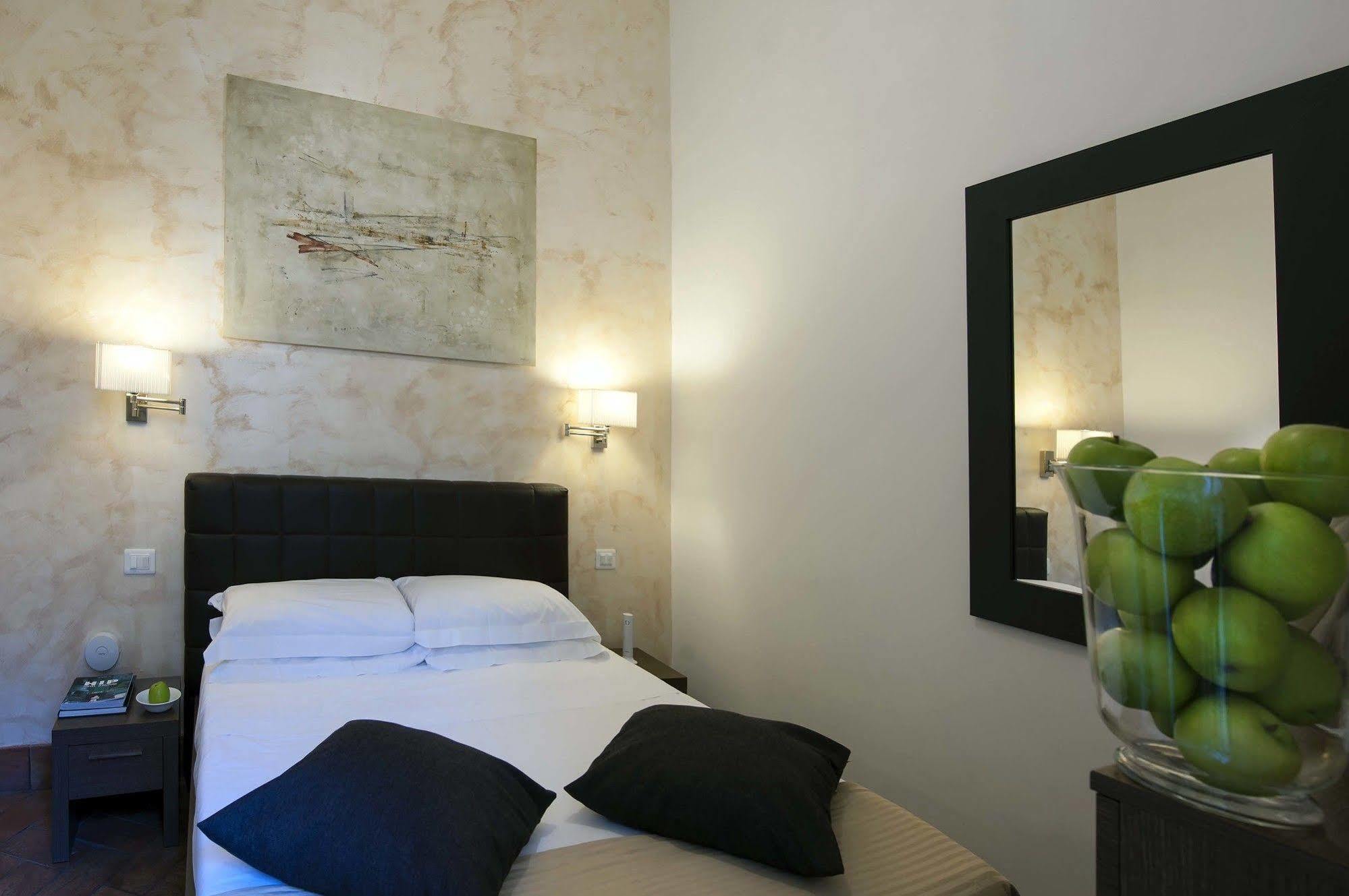 Navona Luxury 2*