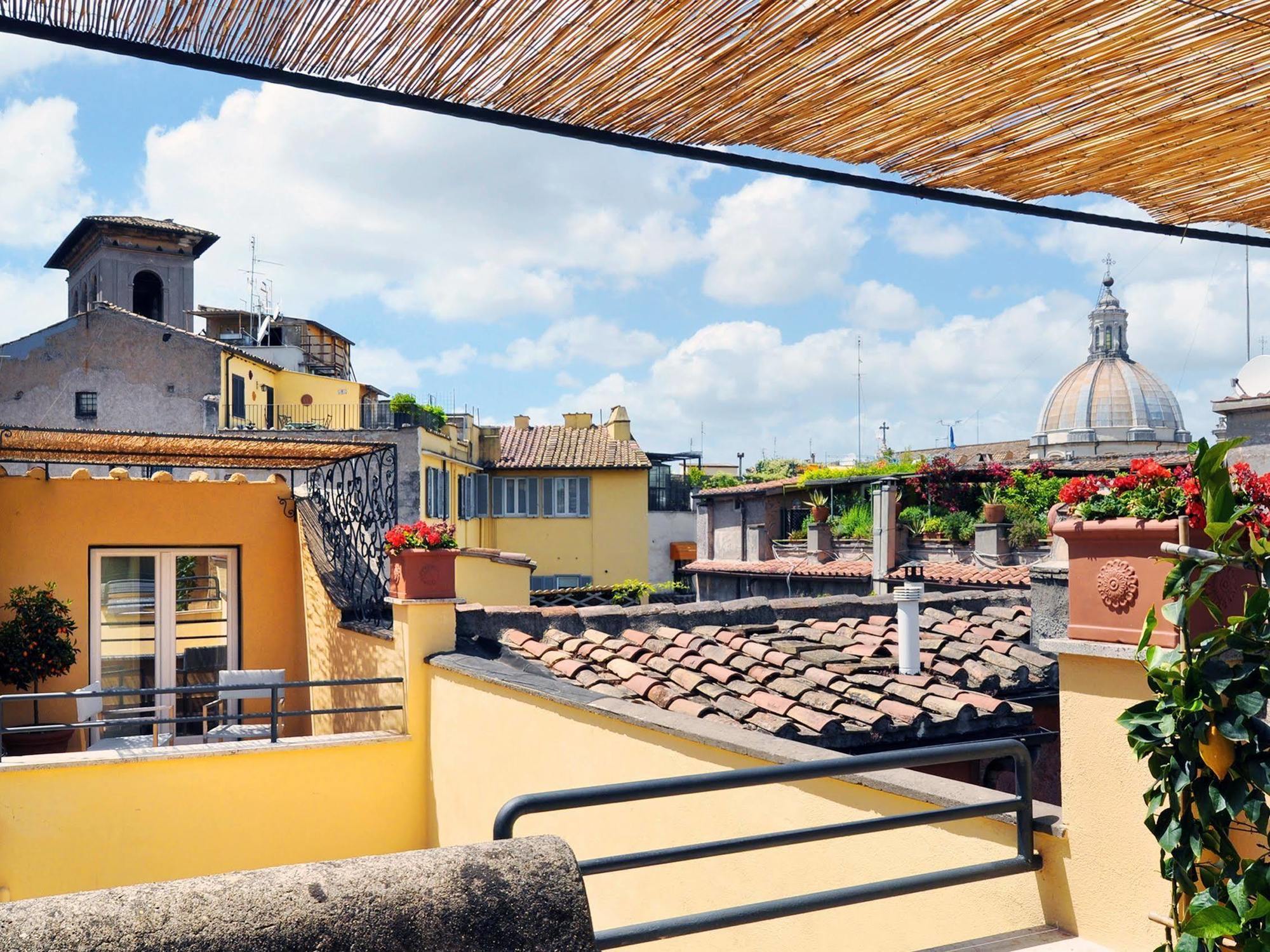 Aparthotel Navona Luxury 2*