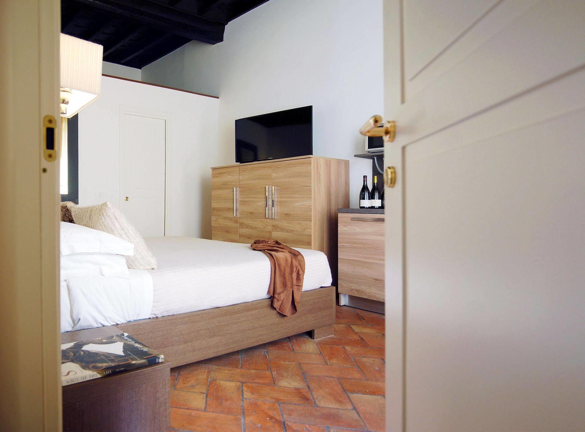Navona Luxury