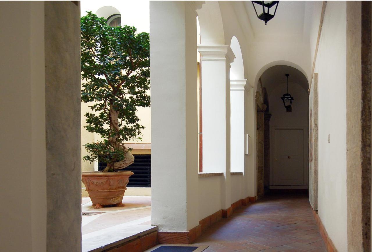 Navona Luxury Aparthotel 2*